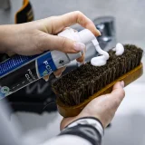 Lederreiniger Schaum Anwenden